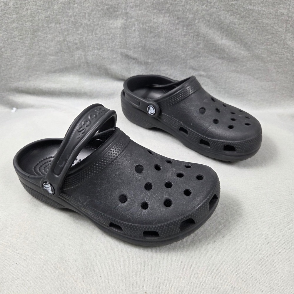 Crocs Classic Clogs Women Size 6 Black Excellent Slip On Water Friendly Shoes